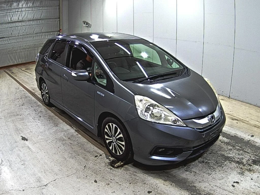 Honda Fit Shuttle GP2 2013